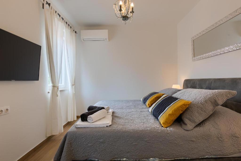 Apartments Dream In Arena 1 Pula Center Free Parking Esterno foto